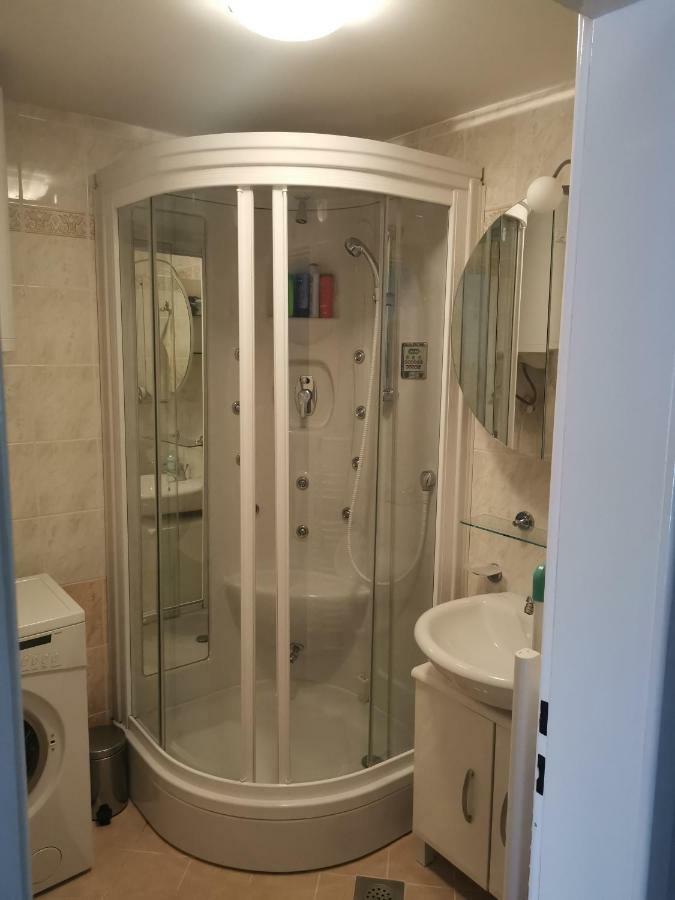 Apartma Soncek Premantura Eksteriør billede